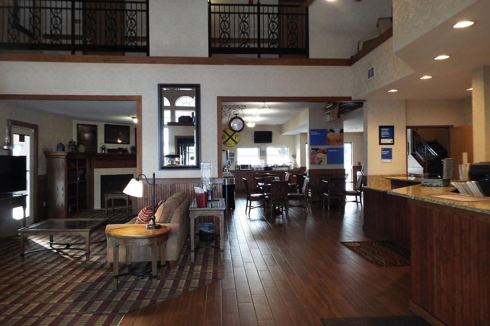 Comfort Inn Warrensburg Station Екстериор снимка