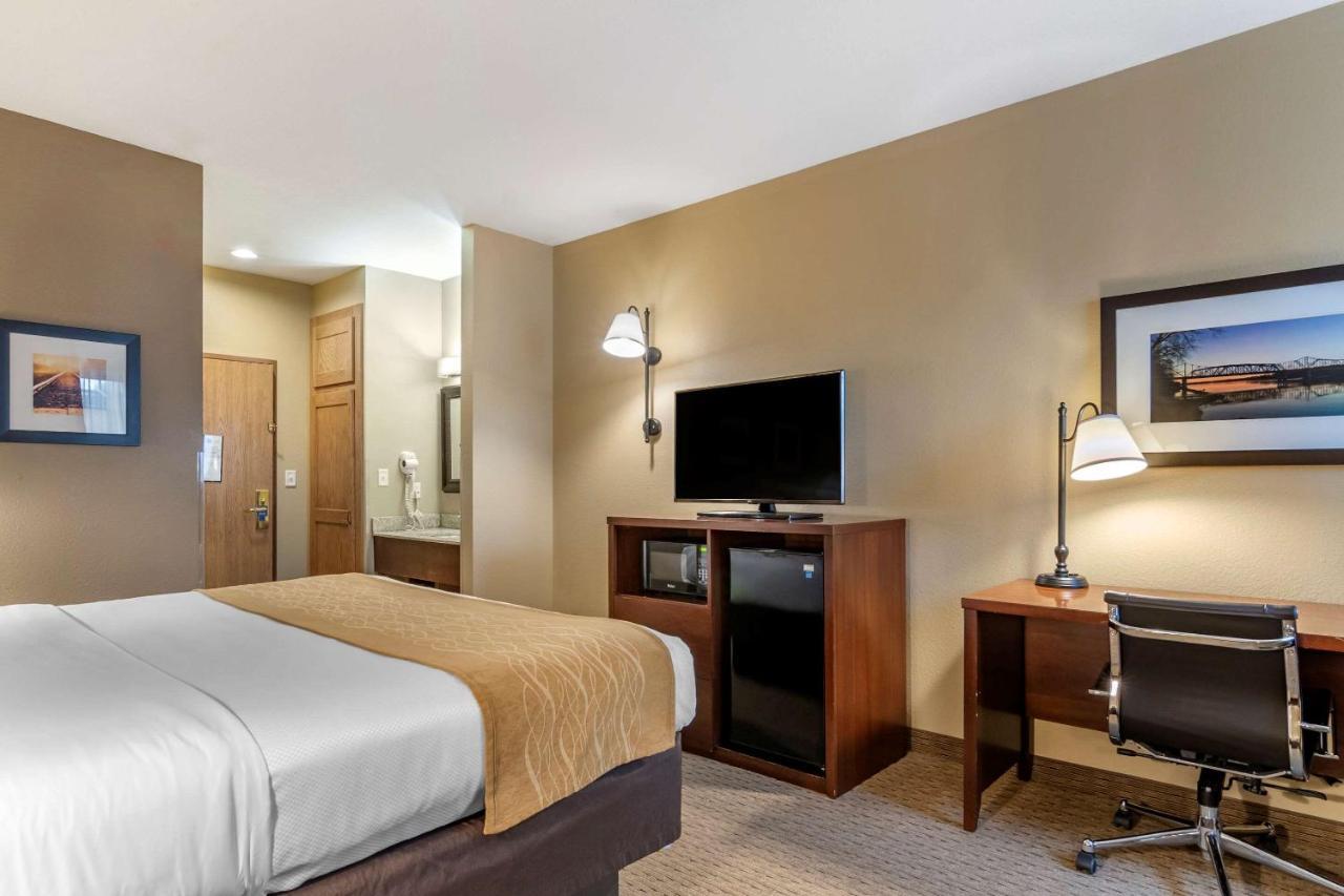 Comfort Inn Warrensburg Station Екстериор снимка