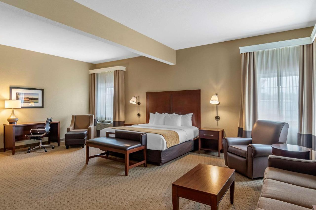 Comfort Inn Warrensburg Station Екстериор снимка