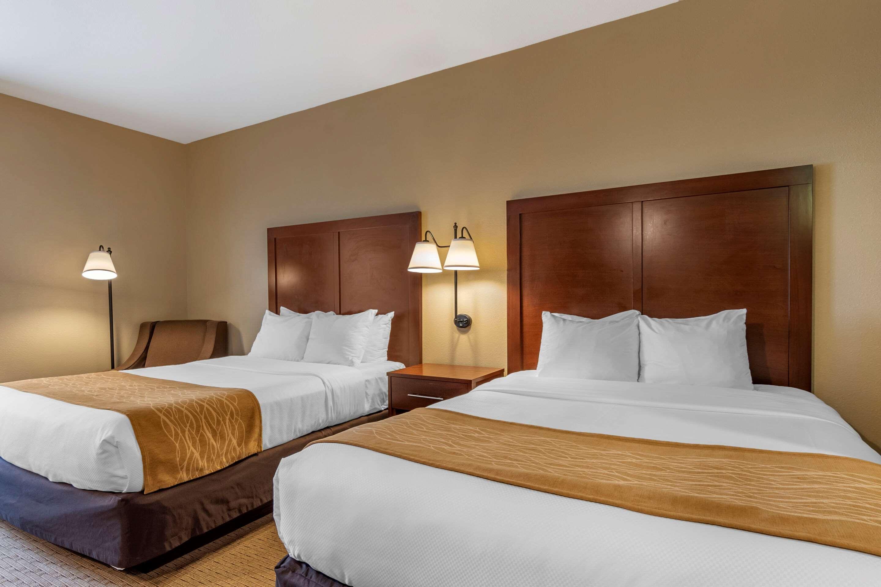Comfort Inn Warrensburg Station Екстериор снимка