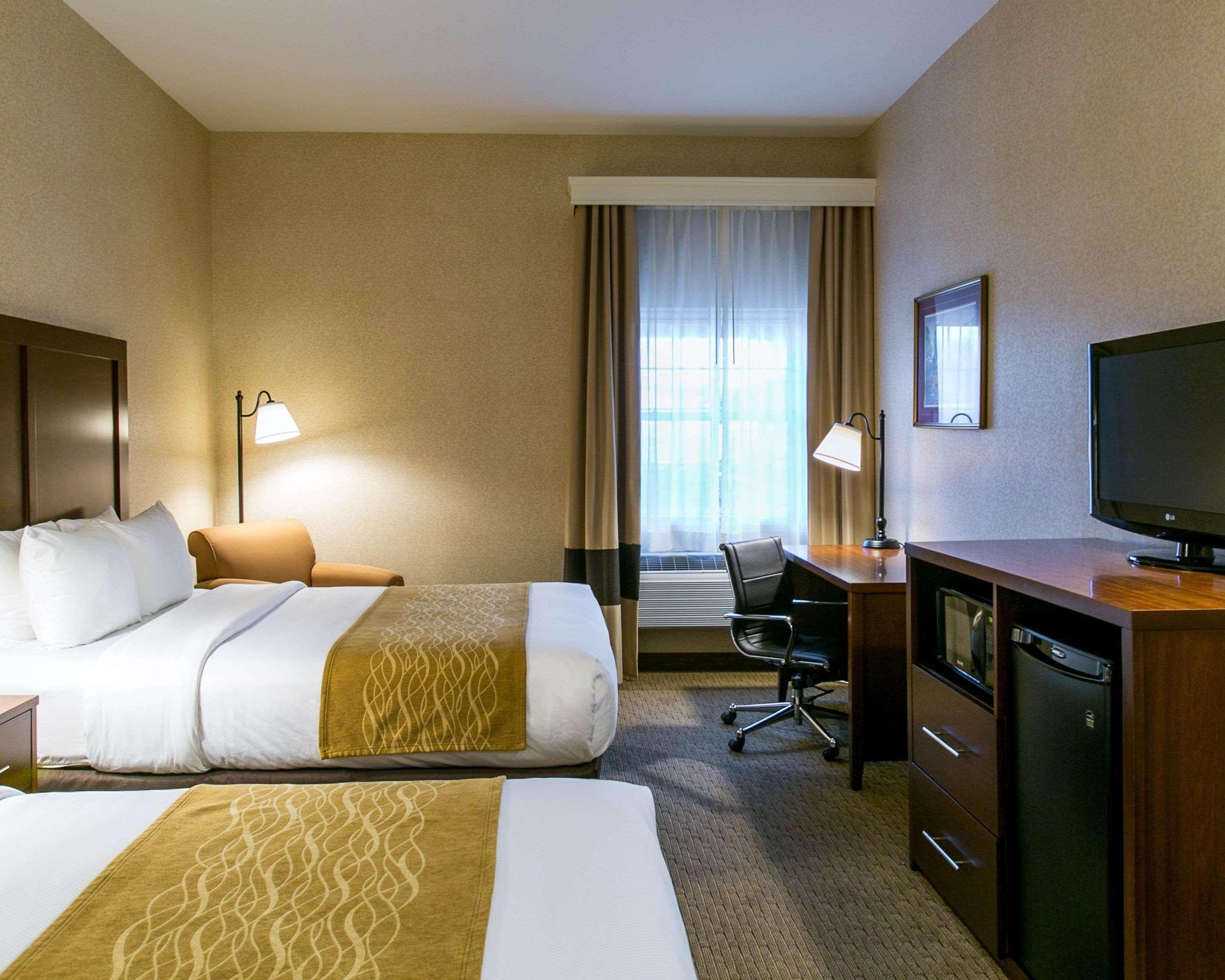 Comfort Inn Warrensburg Station Екстериор снимка