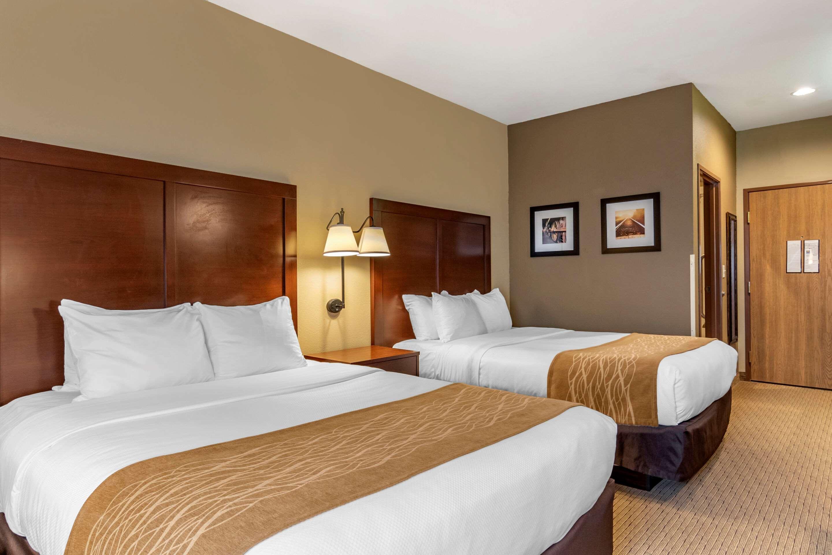 Comfort Inn Warrensburg Station Екстериор снимка