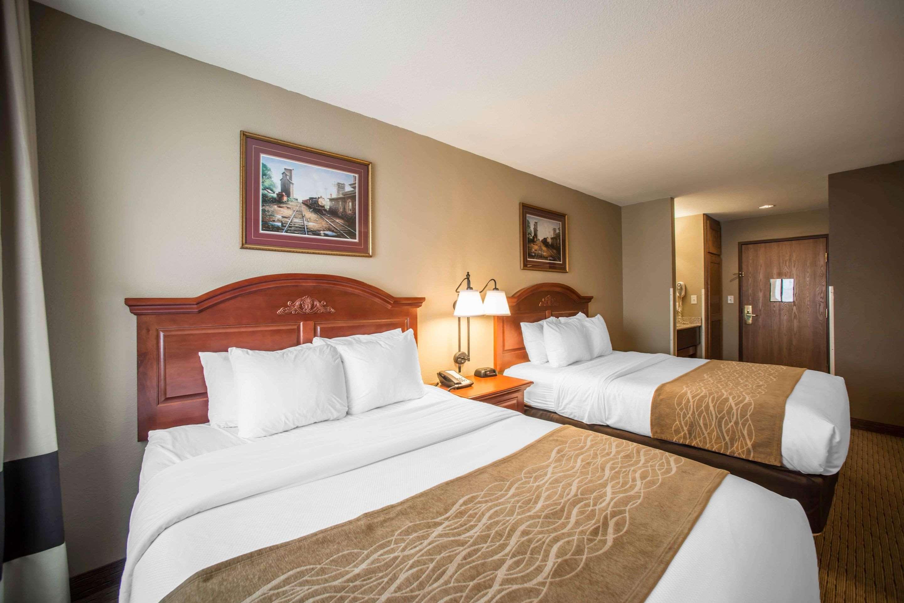 Comfort Inn Warrensburg Station Екстериор снимка