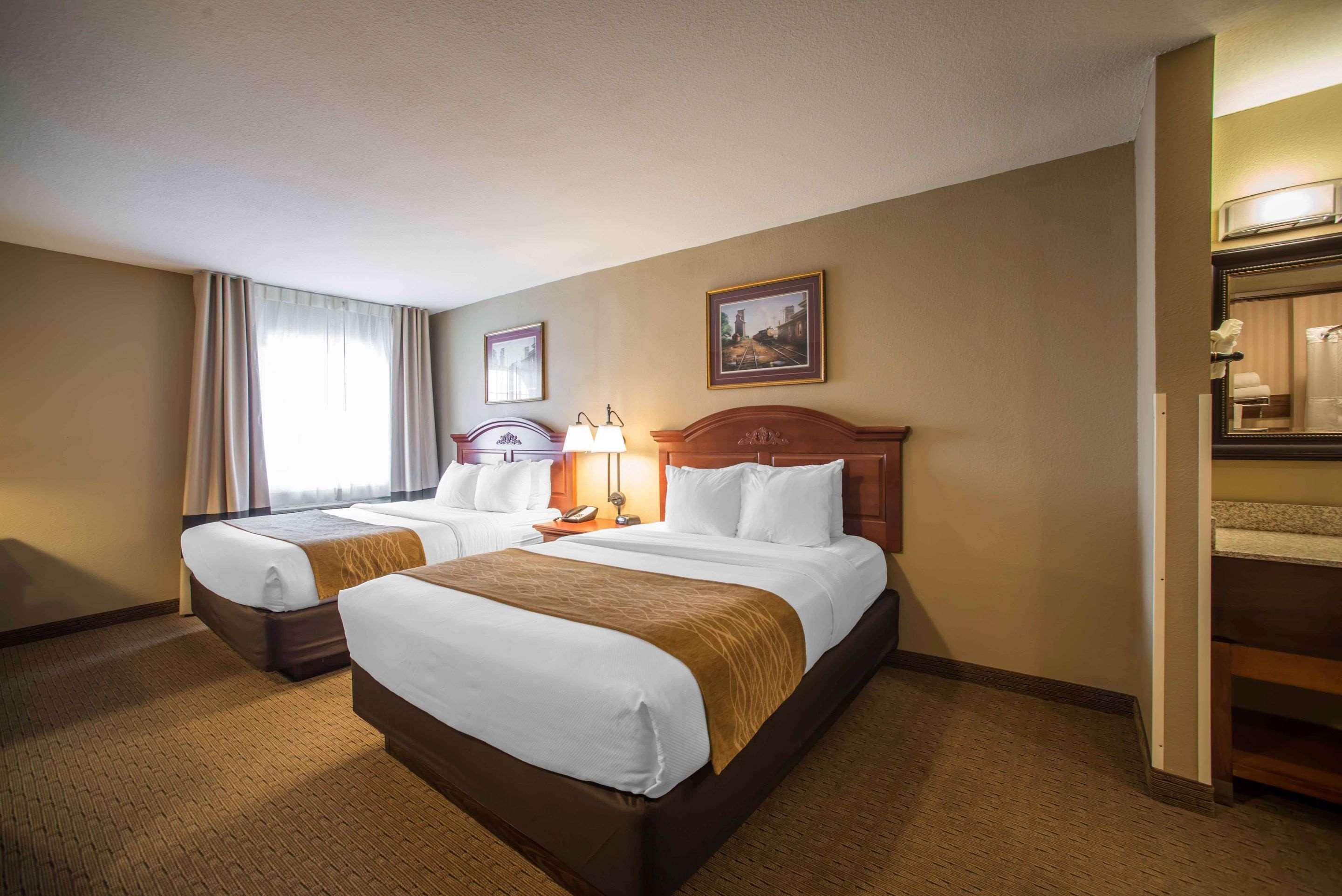 Comfort Inn Warrensburg Station Екстериор снимка