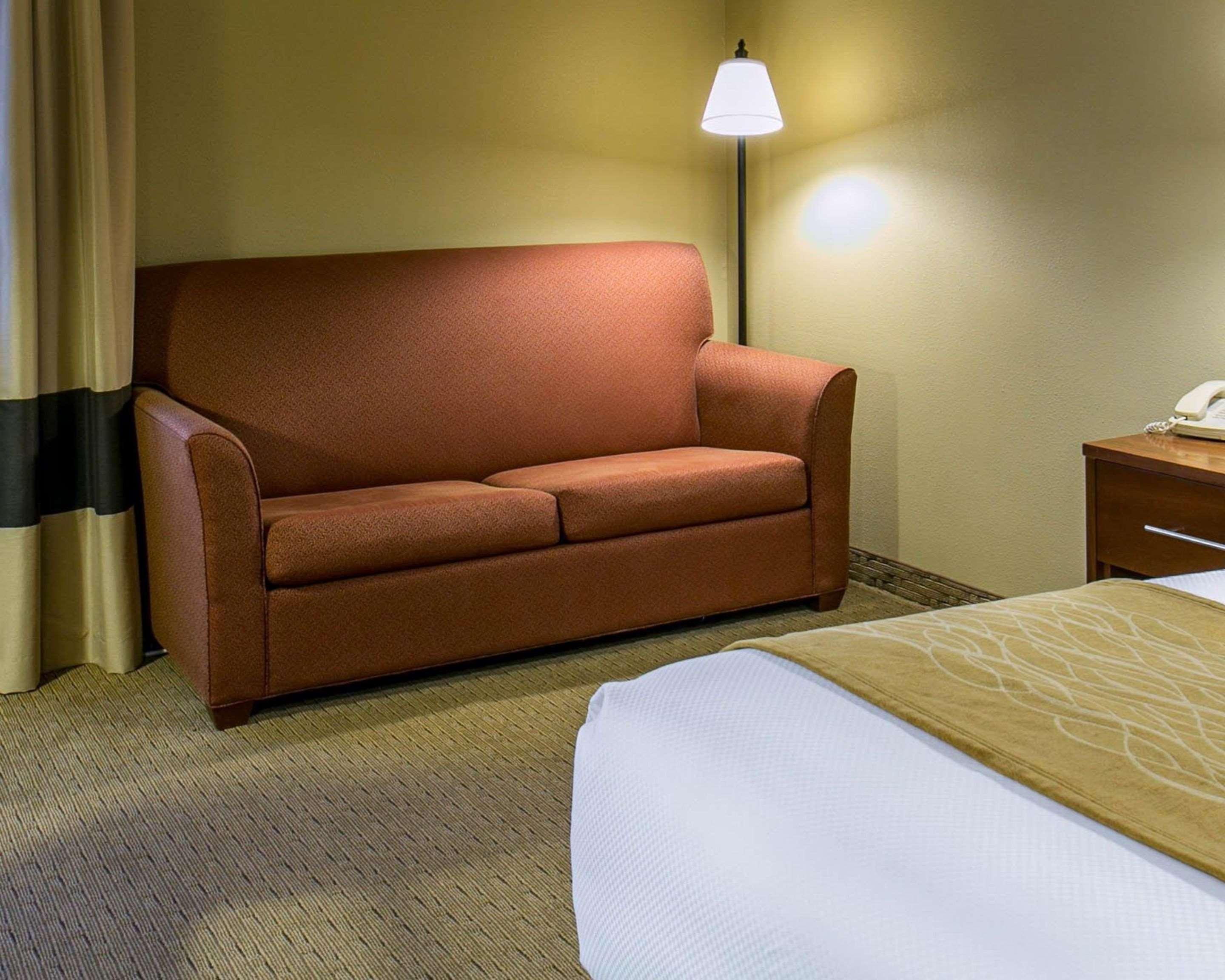 Comfort Inn Warrensburg Station Екстериор снимка