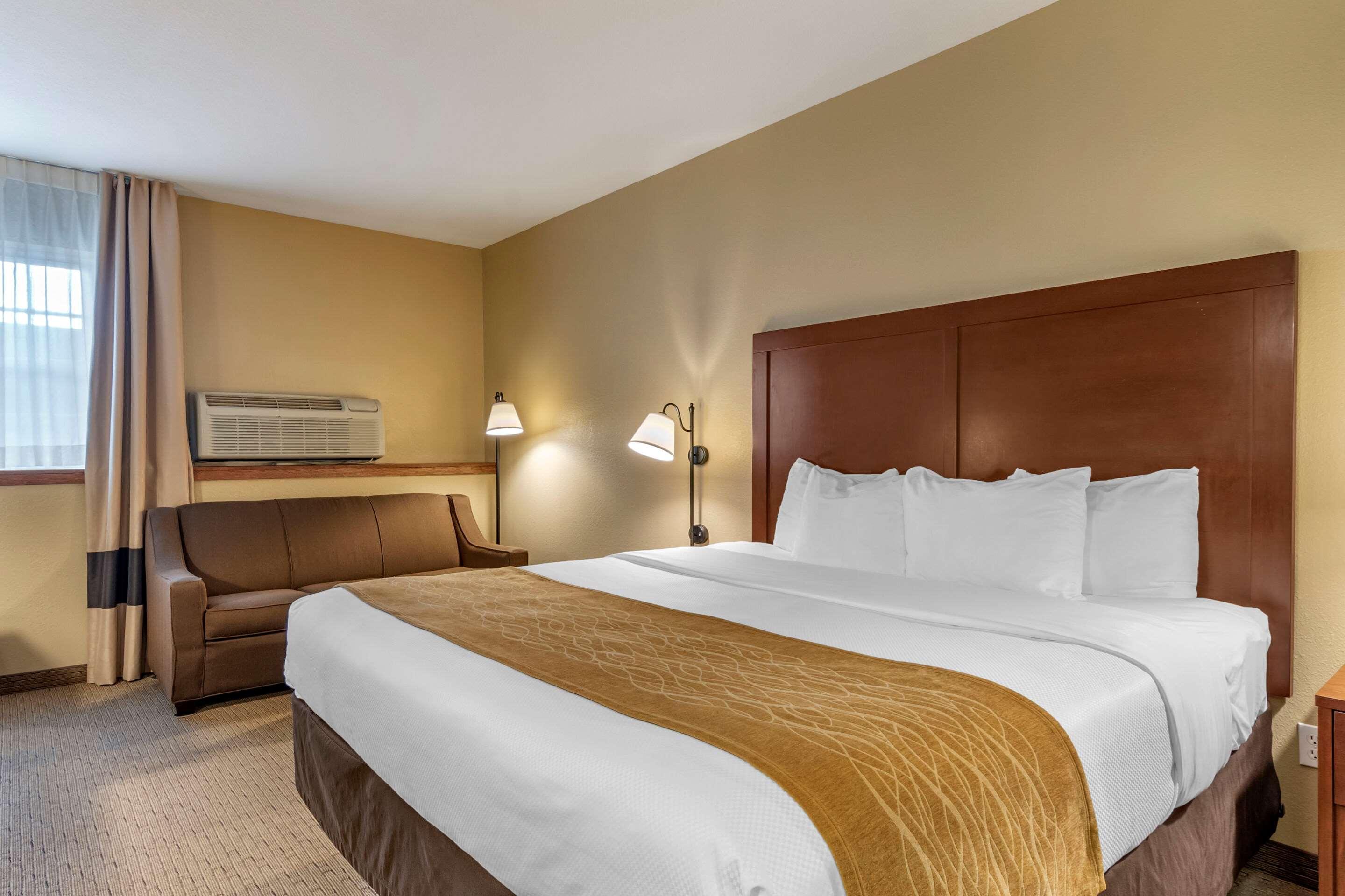 Comfort Inn Warrensburg Station Екстериор снимка