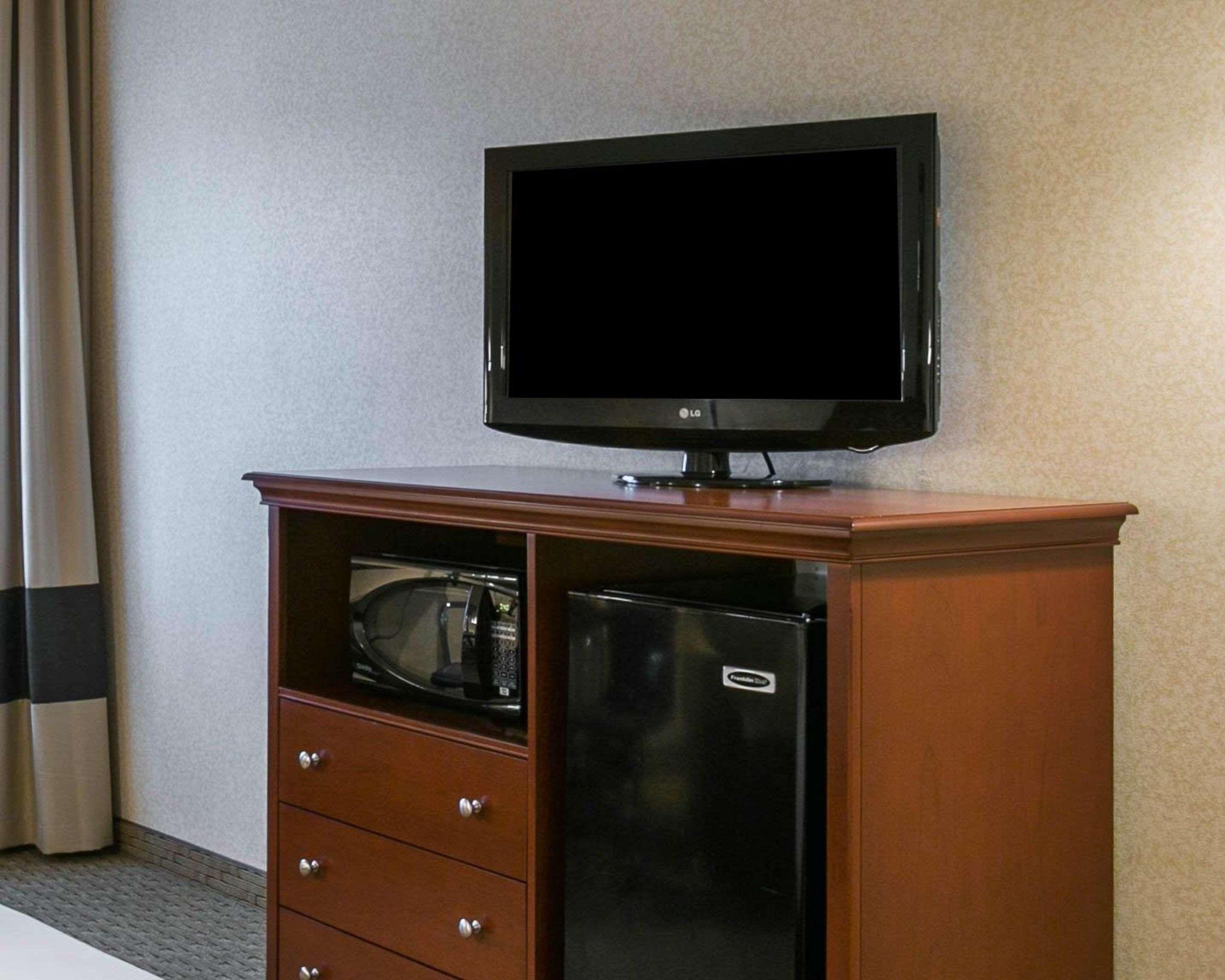 Comfort Inn Warrensburg Station Екстериор снимка