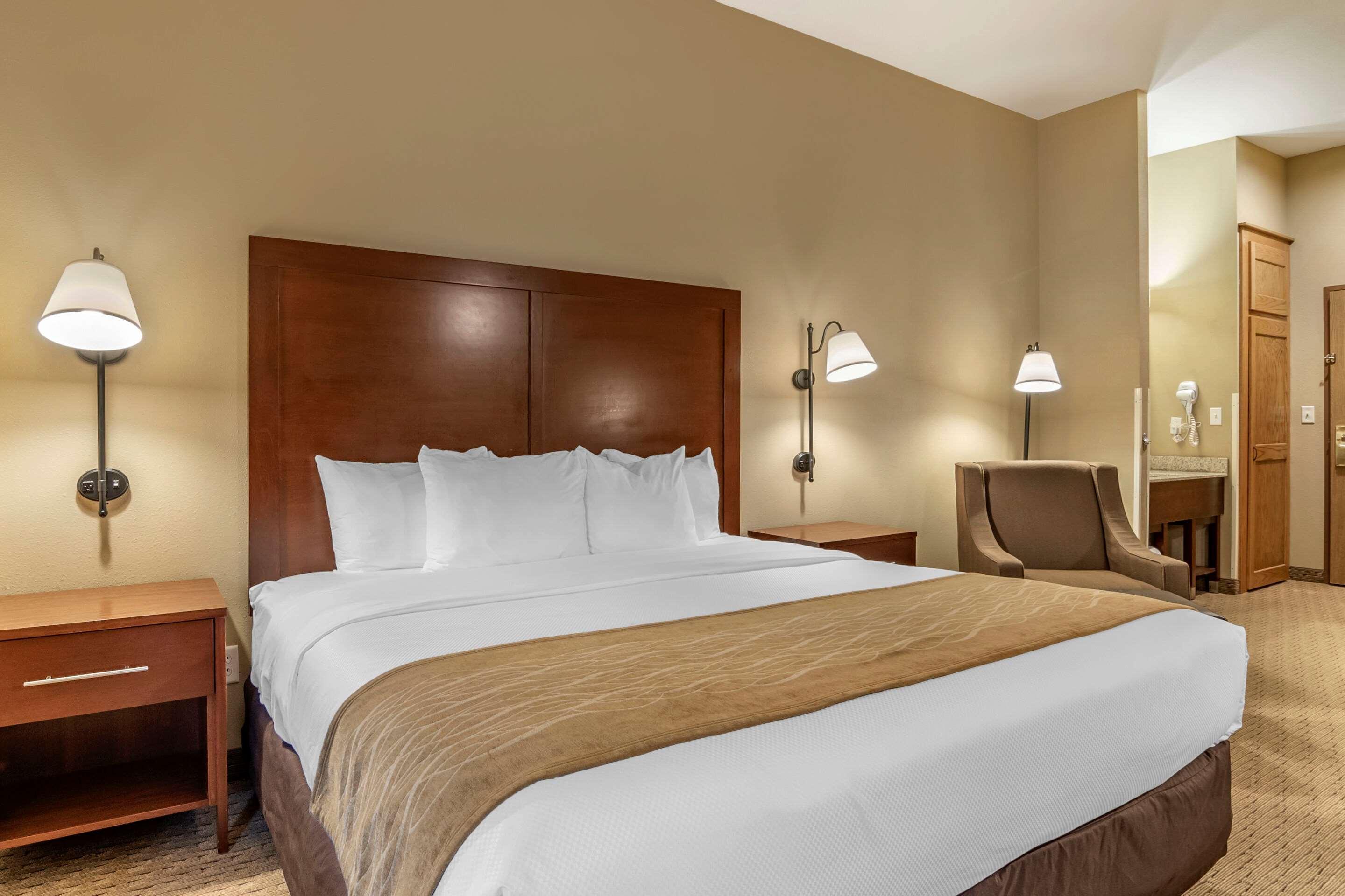 Comfort Inn Warrensburg Station Екстериор снимка