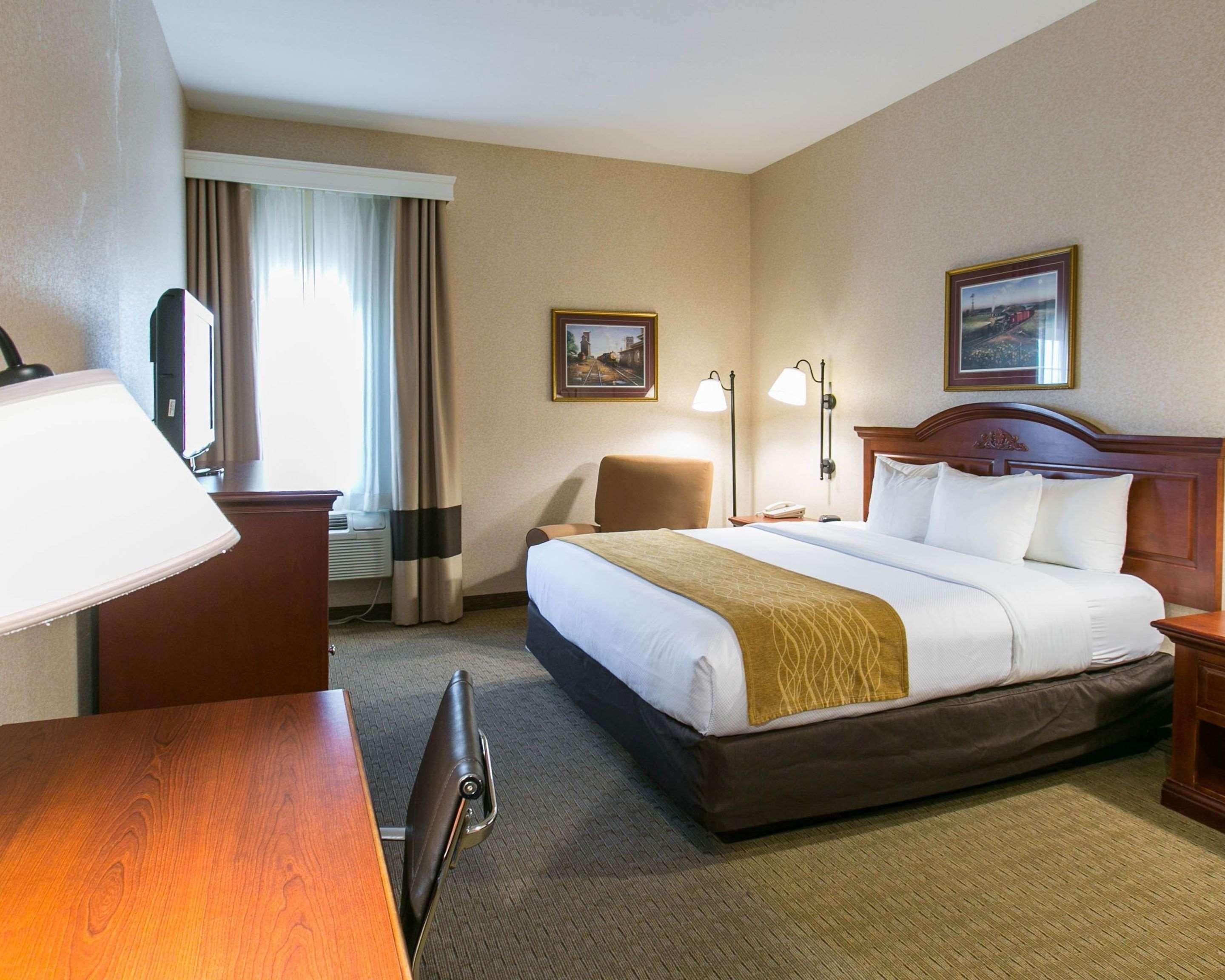 Comfort Inn Warrensburg Station Екстериор снимка