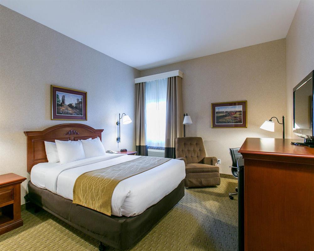 Comfort Inn Warrensburg Station Екстериор снимка