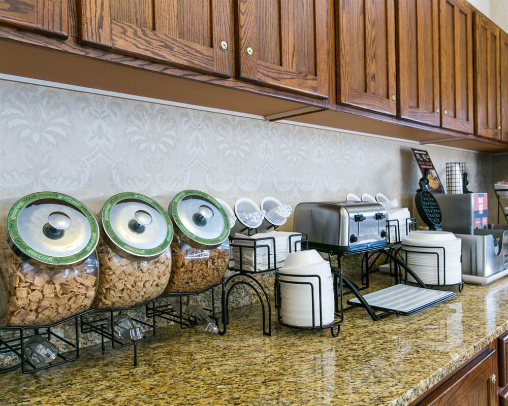 Comfort Inn Warrensburg Station Екстериор снимка