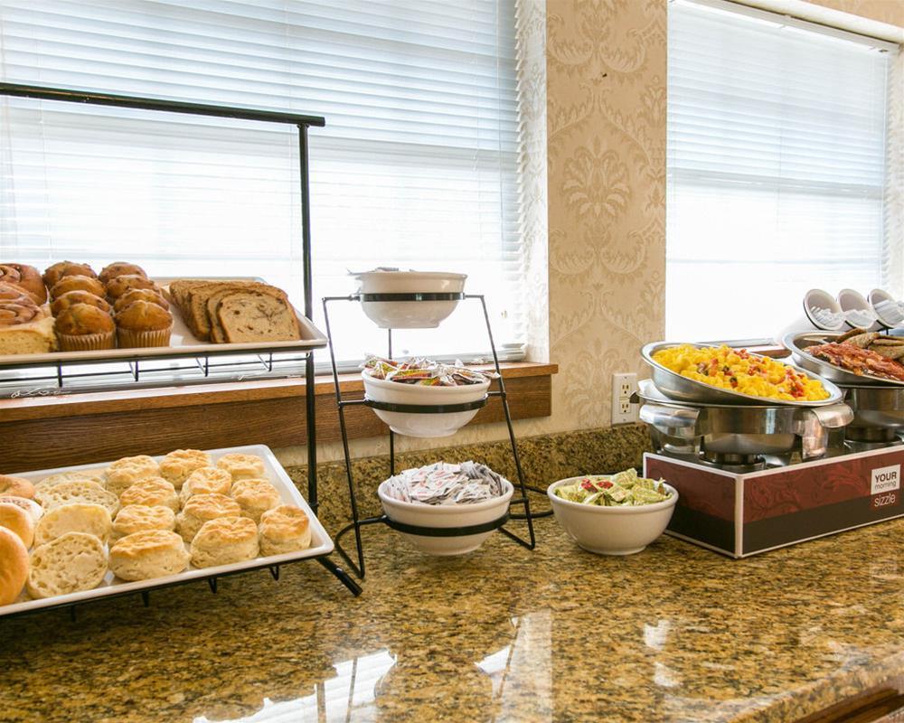 Comfort Inn Warrensburg Station Екстериор снимка