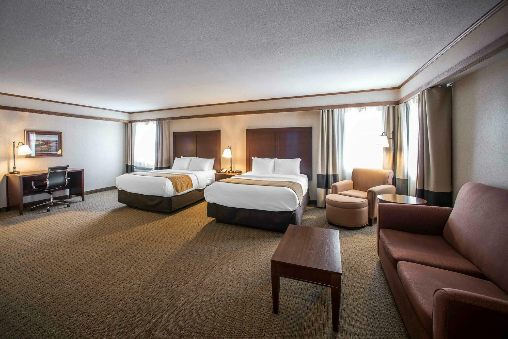 Comfort Inn Warrensburg Station Екстериор снимка
